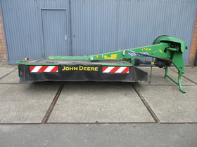 John Deere 328A